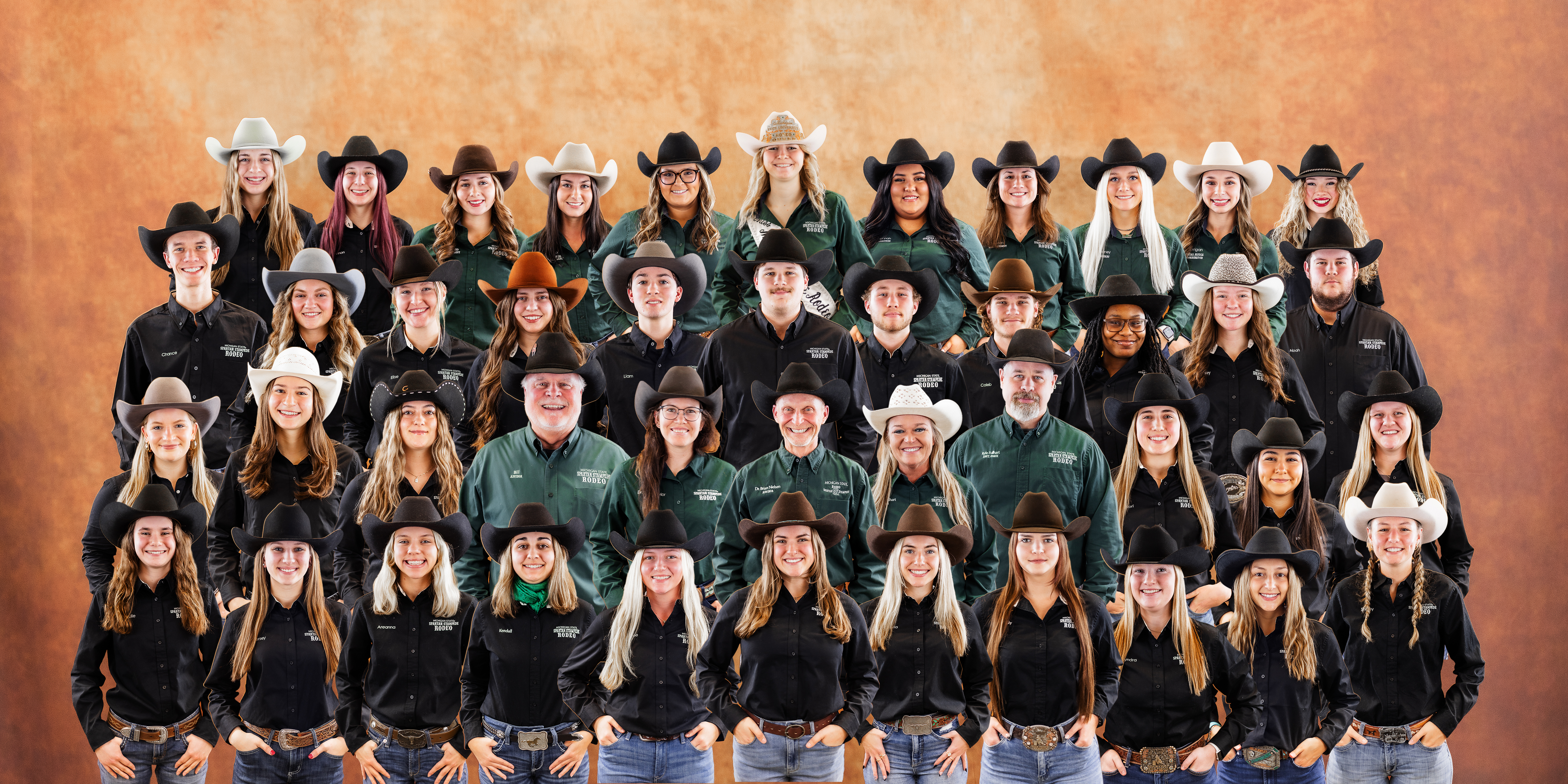 2026 Club Large Group Photo (horizontal)